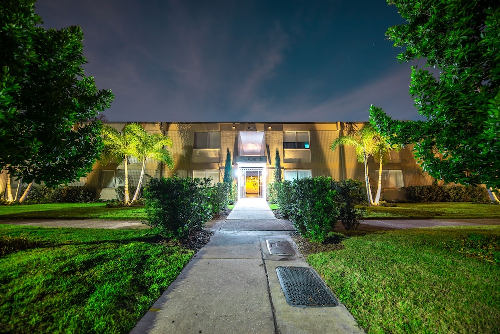 Stay Avenida Westshore - photo 26