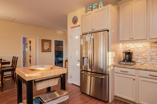 A Pawsitive Attitude by Oak Island Accommodations - photo 17