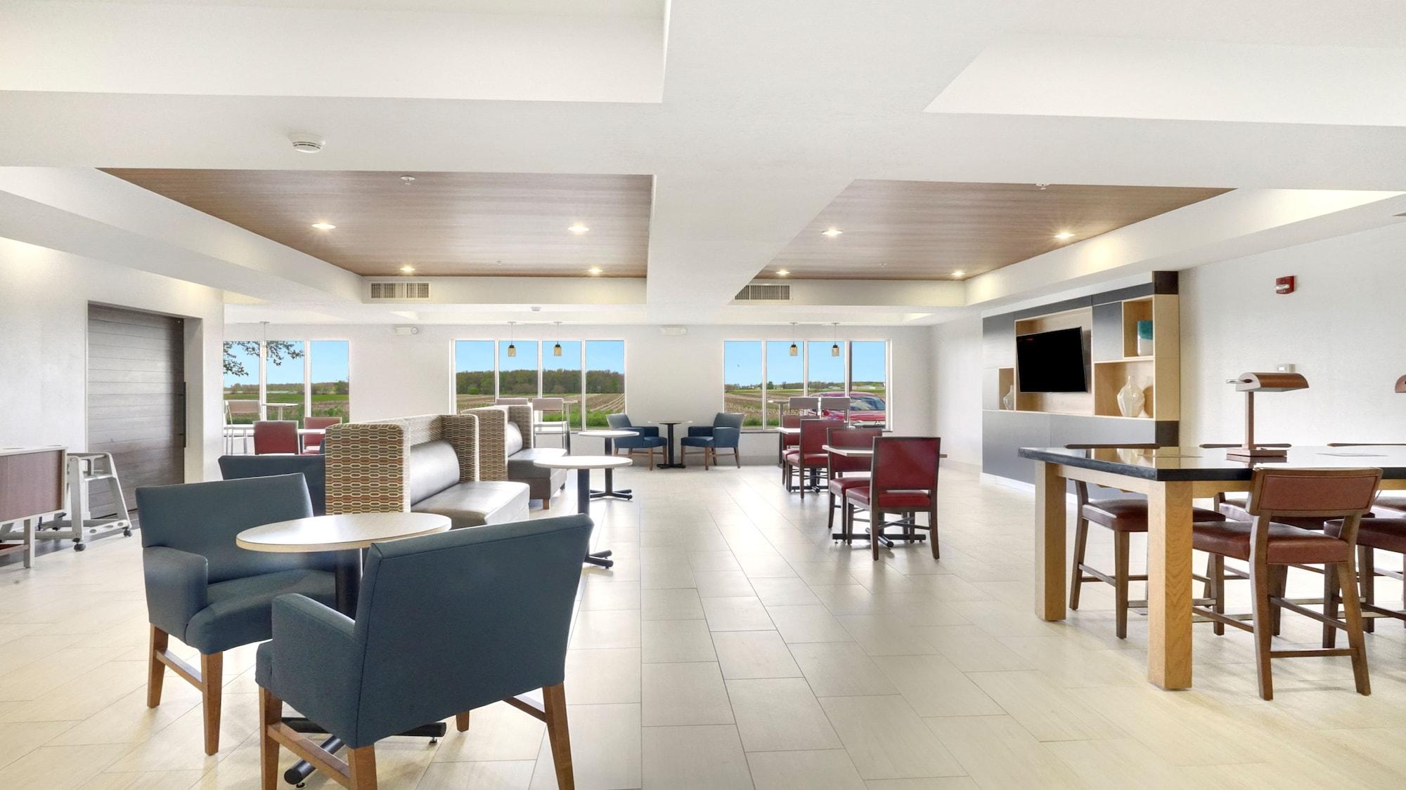 Holiday Inn Express & Suites Portland by IHG - photo 19