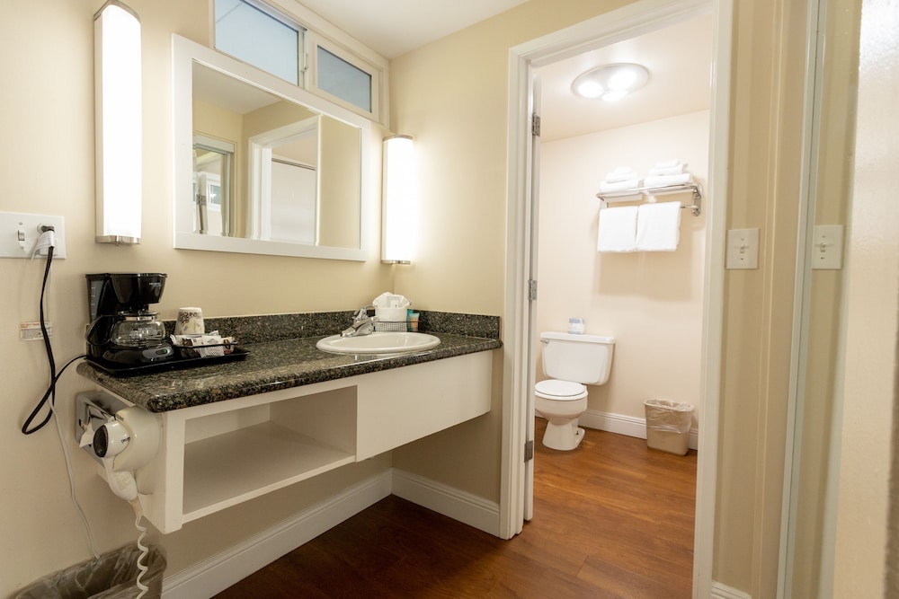 King Frederik Inn - photo 80