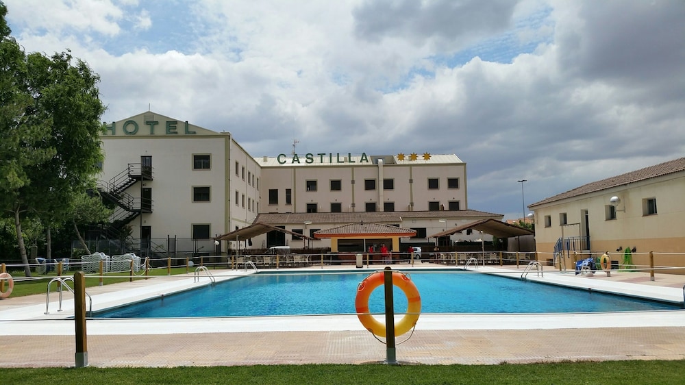 Hotel Castilla Torrijos — Torrijos
