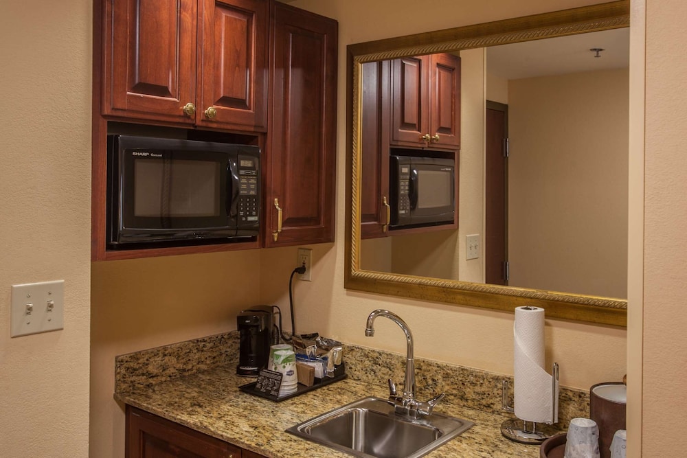 Hampton Inn & Suites Stillwater - photo 35