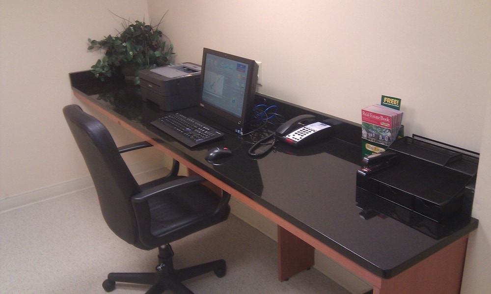 Candlewood Suites Fredericksburg by IHG - photo 15