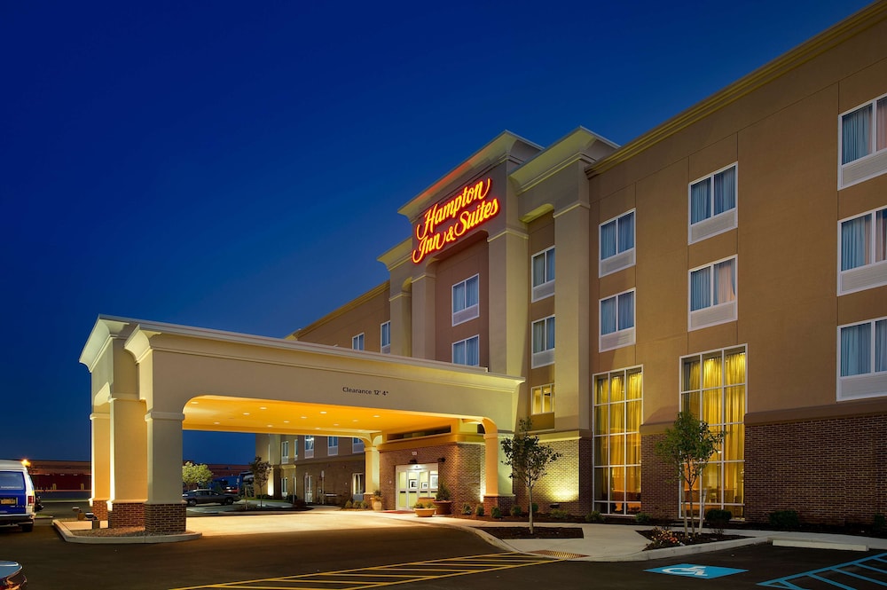 Hampton Inn & Suites Buffalo Airport - photo 19