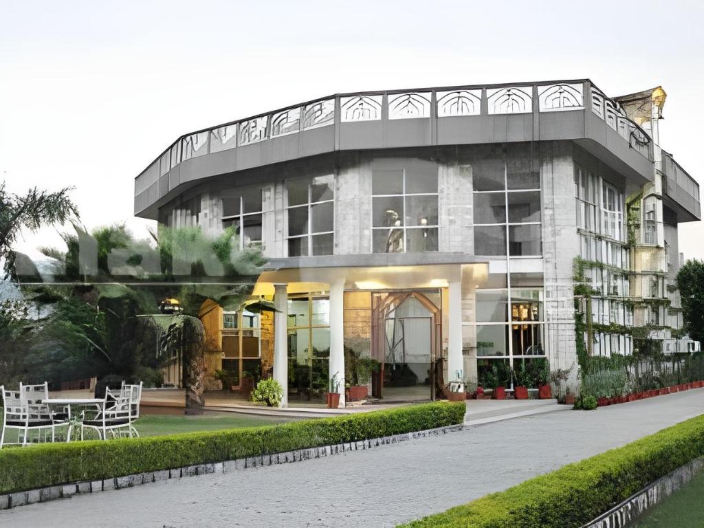 The Wild Crest Resort — hotel in Ramnagar