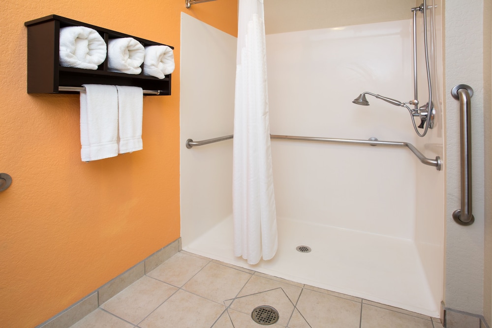 Holiday Inn Express & Suites Lexington by IHG - photo 10