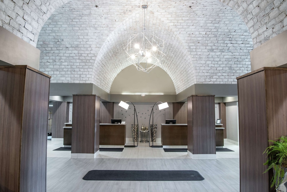 Embassy Suites by Hilton Chicago Schaumburg Woodfield - photo 5