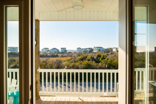 A Pawsitive Attitude by Oak Island Accommodations - photo 3