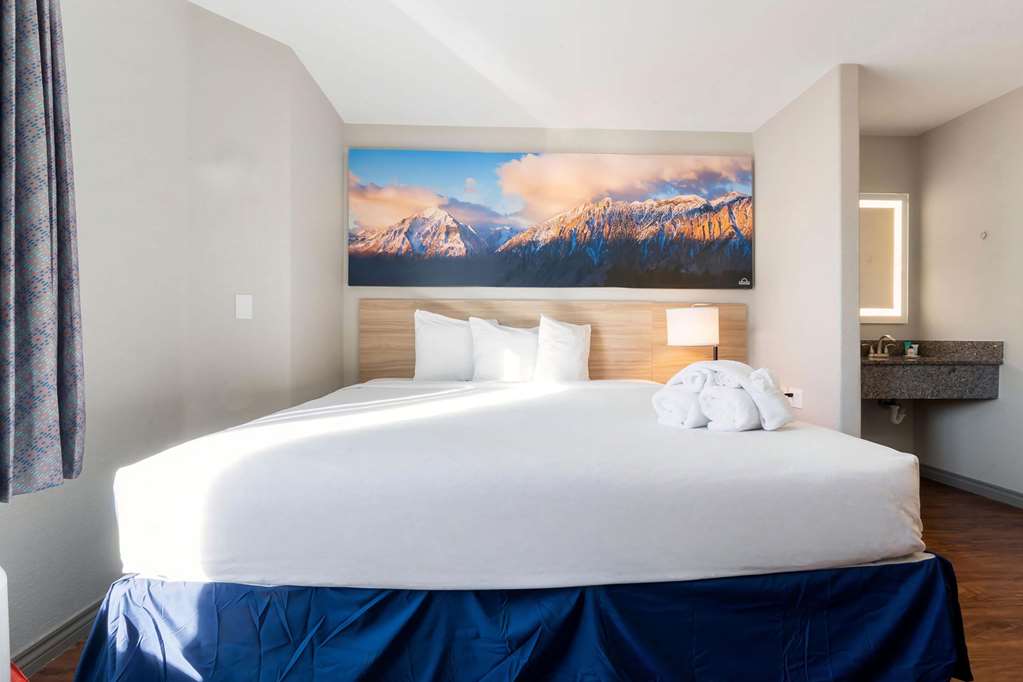 Days Inn by Wyndham Thornton - photo 6