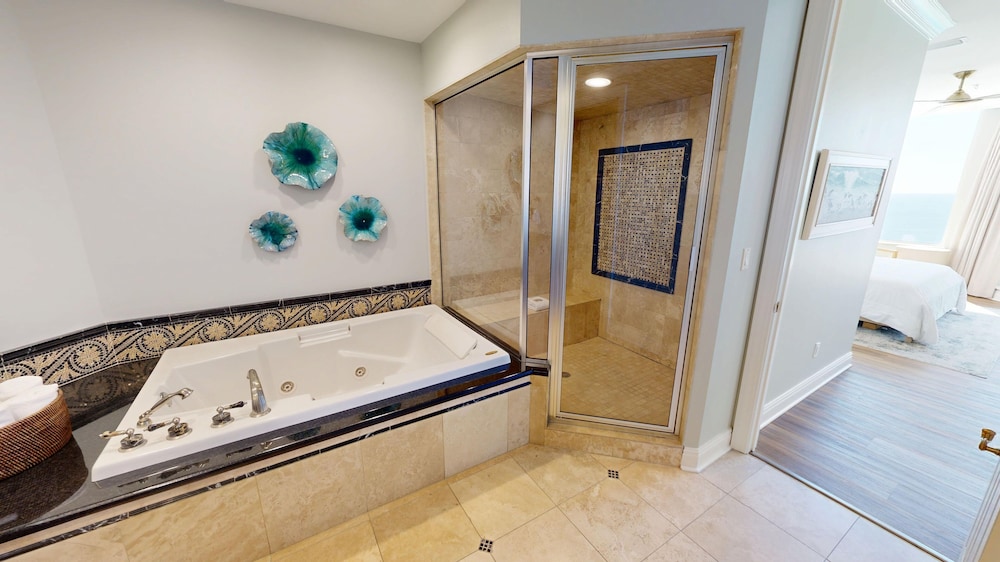 Silver Beach Towers 1905E is a Gulf Front 3 BR Penthouse Free Beach Service by RedAwning - photo 28