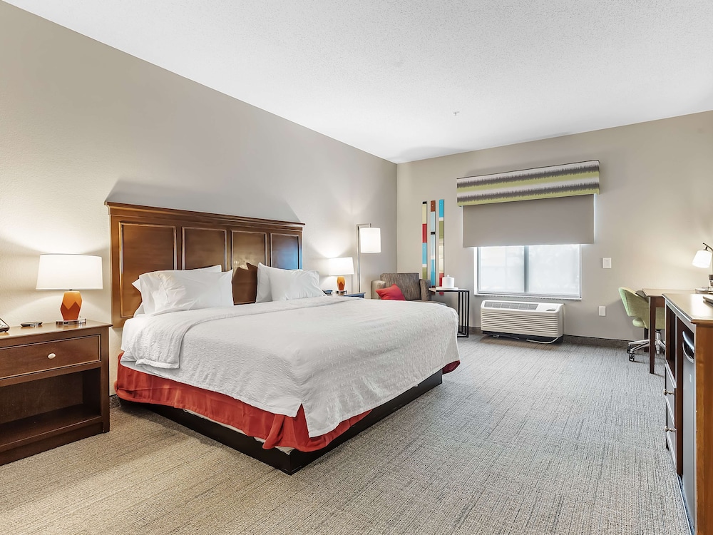 Hampton Inn Atmore - photo 11