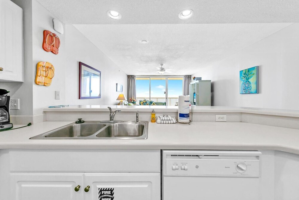 Majestic Beach Towers 2 1803 - photo 10