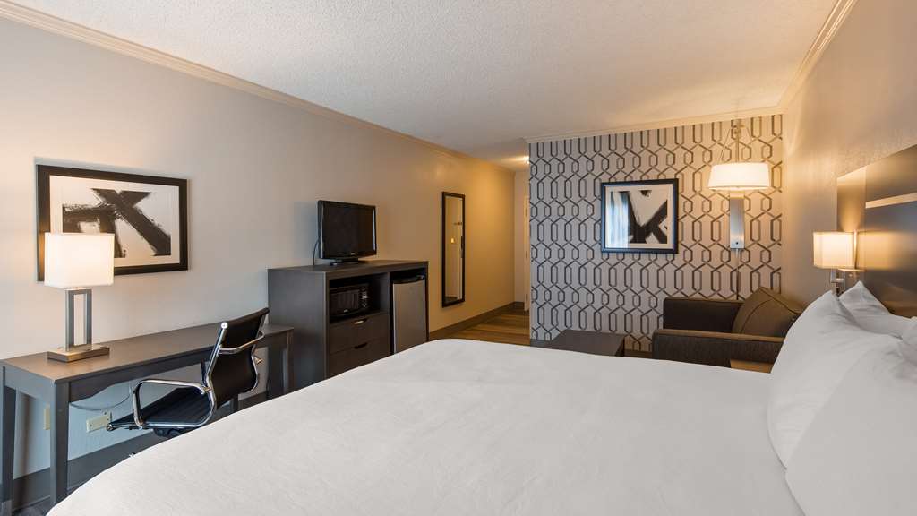 Best Western Plus Morristown Conference Center Hotel - photo 11