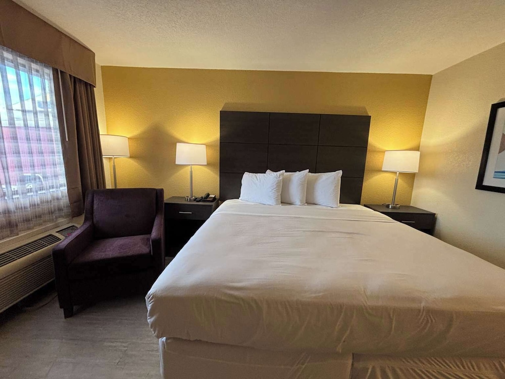 Studio 6 Suites Charlotte NC Northlake - photo 6