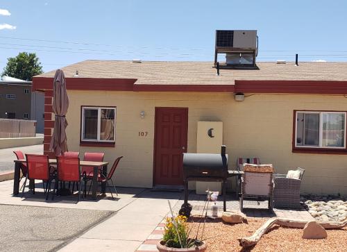 Red Rock Motel and Dam Motel - photo 47