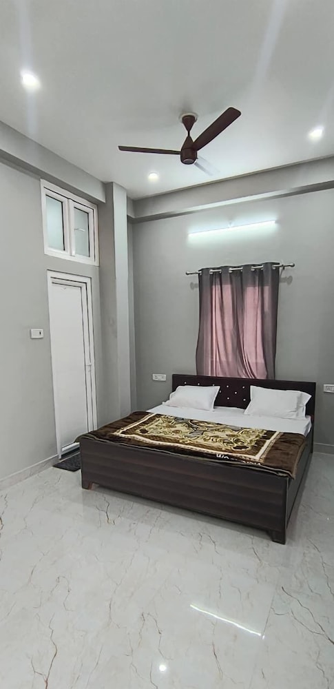 Sree Jee Stay - last minute hotel in Varanasi