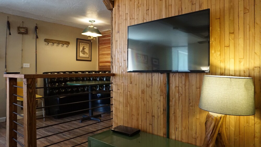 Shaver Lake Village Hotel - photo 58