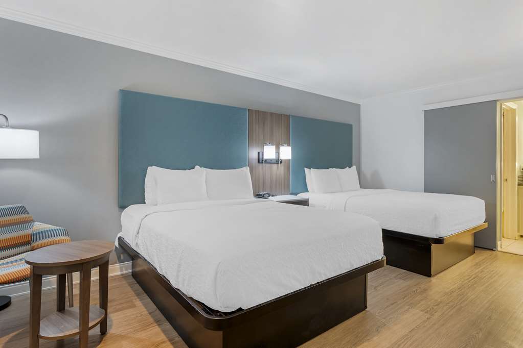 Best Western Plus Riviera - photo 23