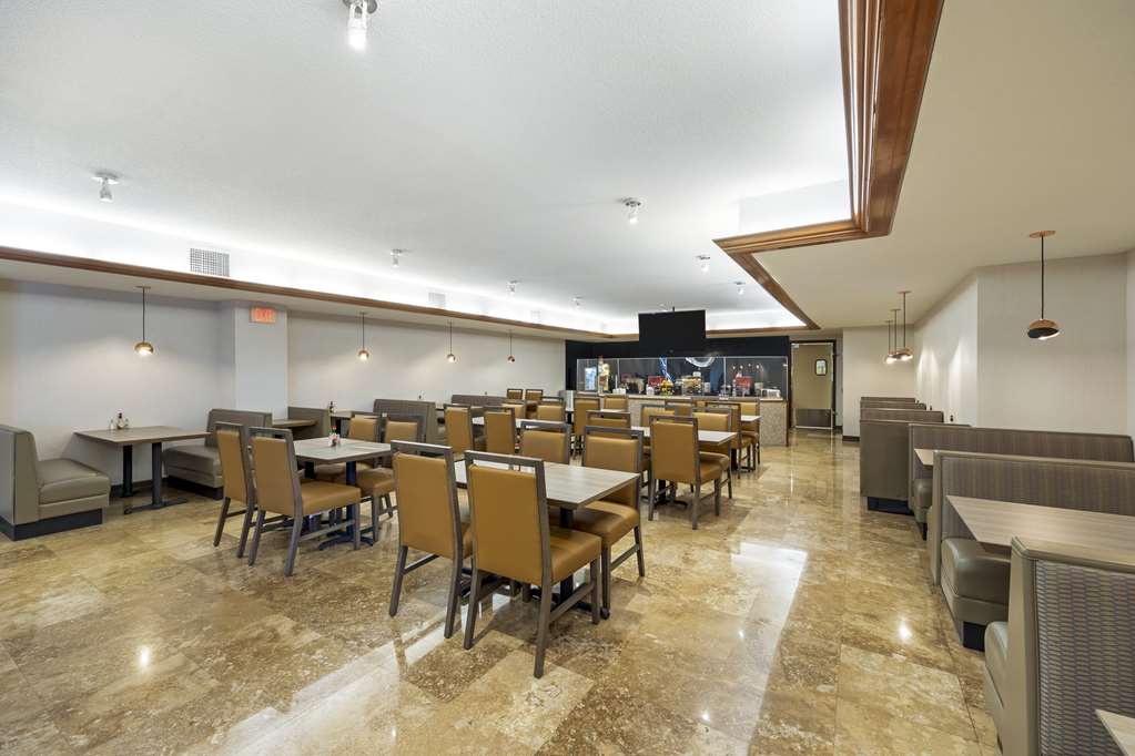 Best Western Plus Henderson Hotel - photo 6