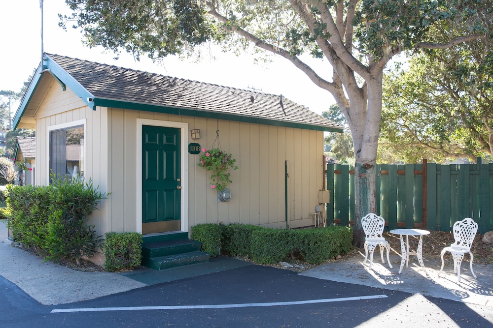 Sea Breeze Inn And Cottages - photo 71