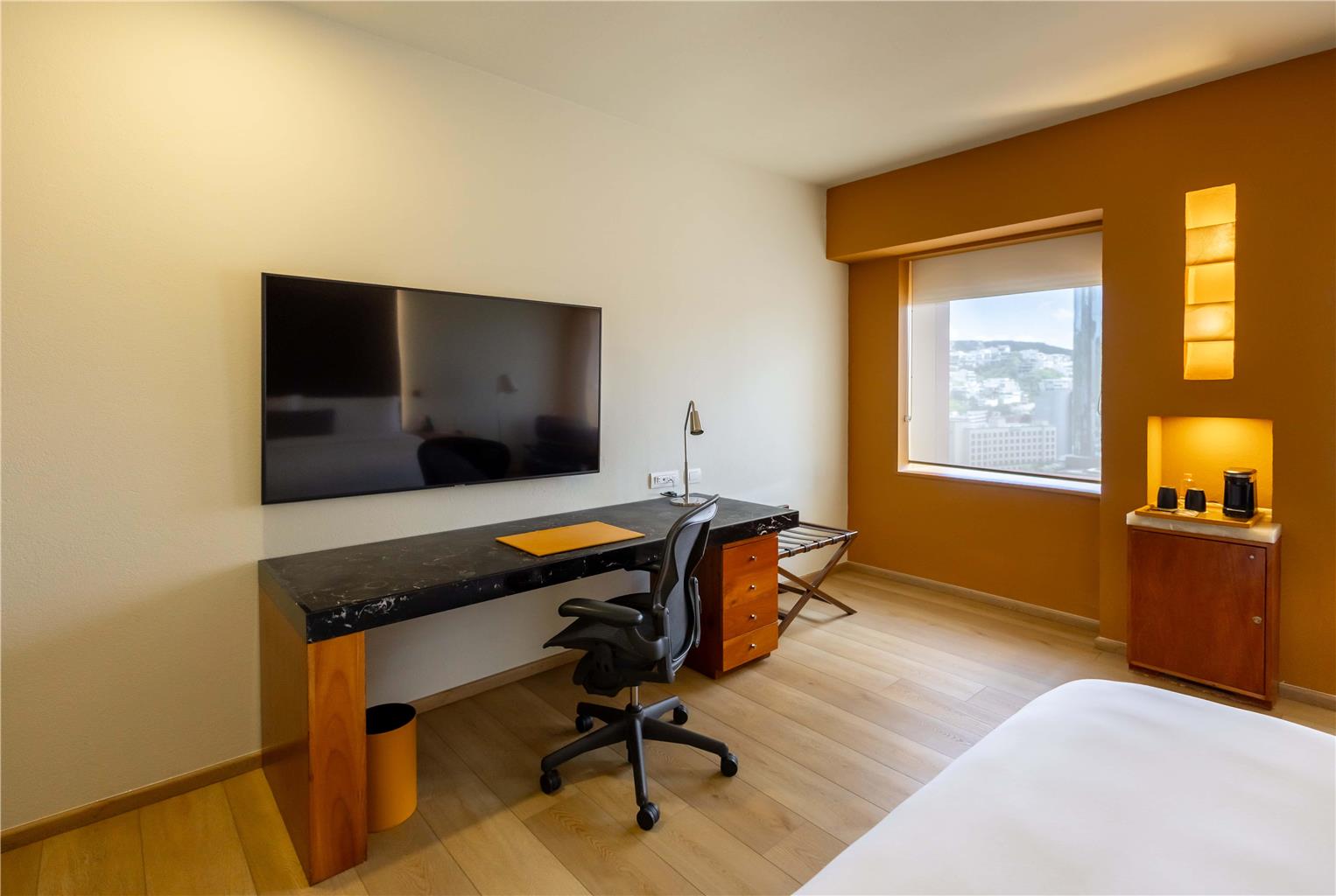BMONTV ROOM