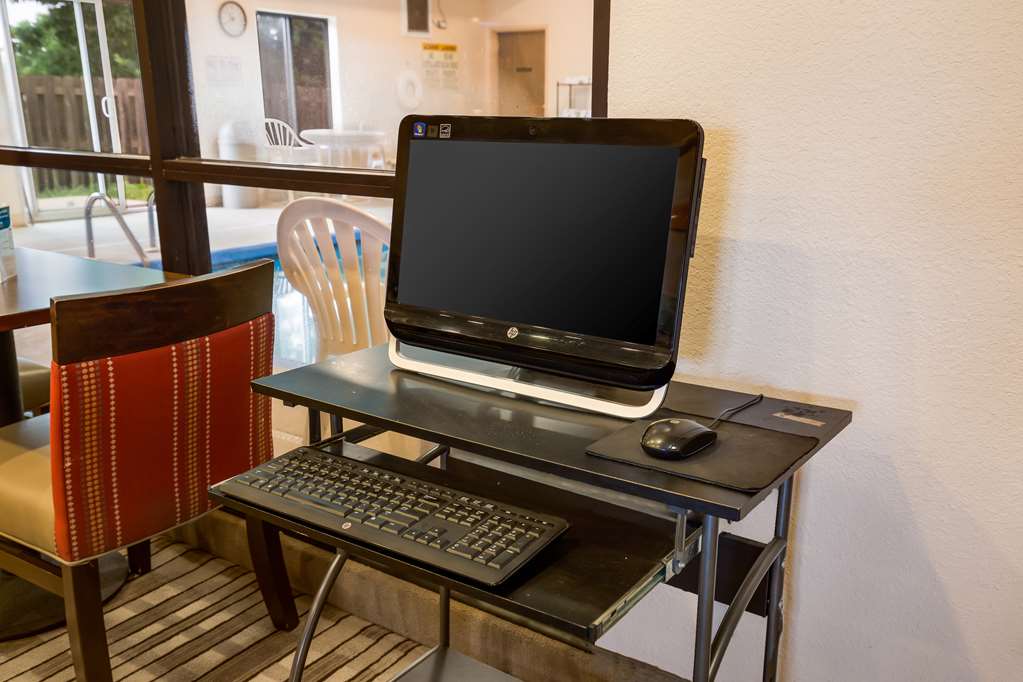 Quality Inn I 70 Near Kansas Speedway - photo 34