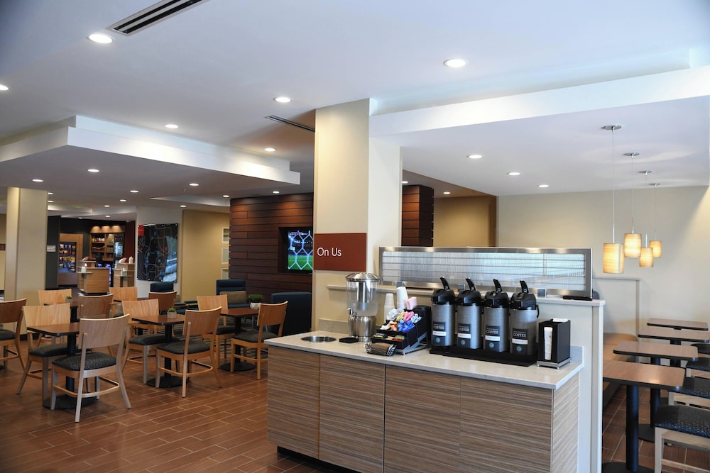 TownePlace Suites by Marriott Kansas City at Briarcliff - photo 28