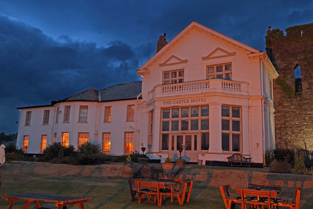 The Castle Of Brecon Hotel Brecon Powys The Coaching Inn Group in Brecon, United Kingdom