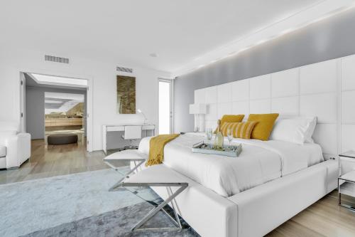 Villa Loggia Oasis Luxurious 6BD 7BA with Resort Style Pool - photo 87