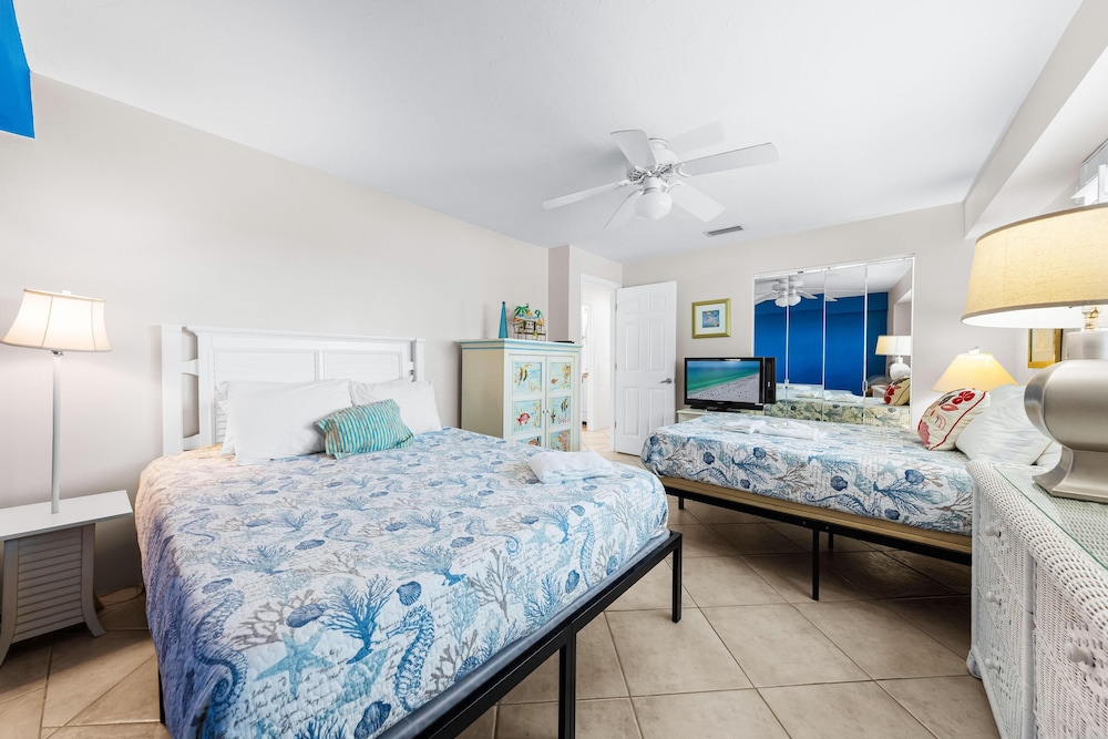 Jamaica Royale Beachfront Tower by Beachside Management - photo 2