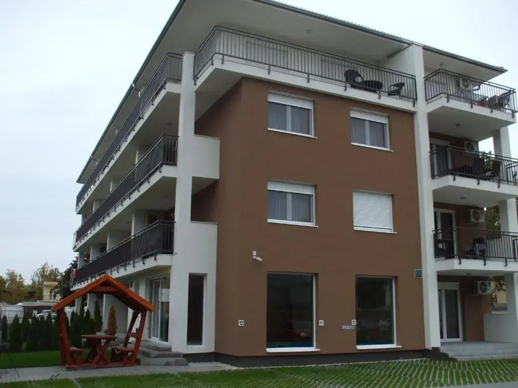 Adele Wellness Apartman — 4-Star Luxury Hotel in Siofok, Hungary