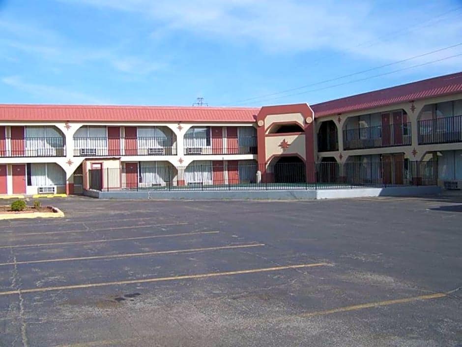 Traveler's Inn & Suites Oklahoma City Airport - featured photo