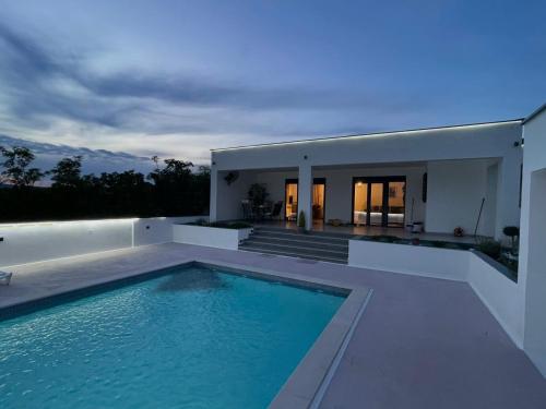 Villa Mine Blagaj — 4-Star Luxury Hotel in Blagaj, Bosnia and Herzegovina
