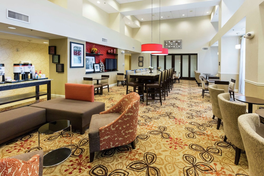 Hampton Inn Suites Jacksonville Airport - photo 2
