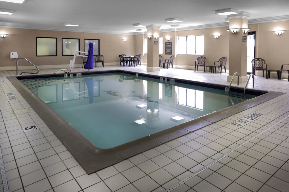 Hampton Inn Portage - photo 26