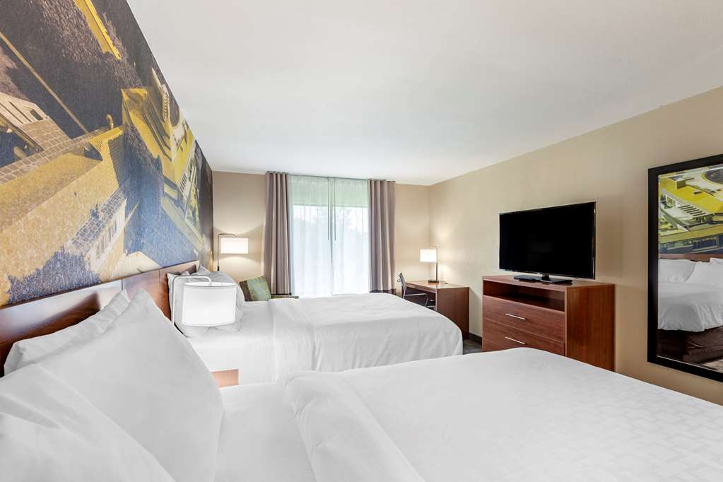 Clarion Pointe Racine Mount Pleasant - photo 21