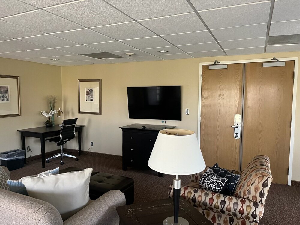 Oak Ridge Hotel and Conference Center - photo 12
