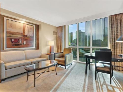 Ultimate Vegas Trip with Sphere View Pool and Gym