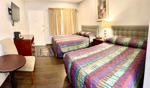 Emerald Best Motel - photo 10