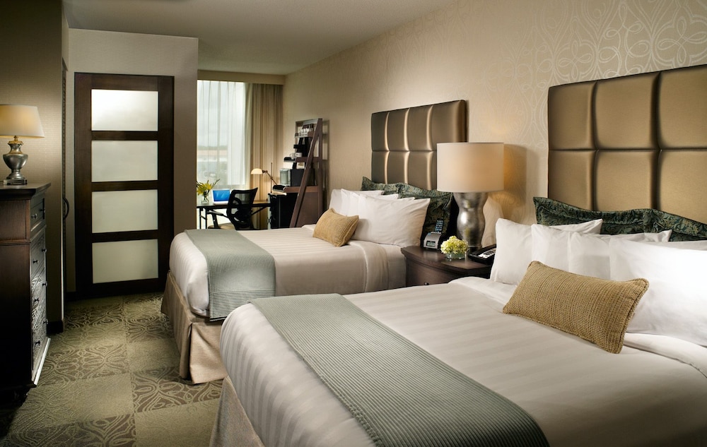 Crowne Plaza Charleston Airport Conv Ctr by IHG - photo 5