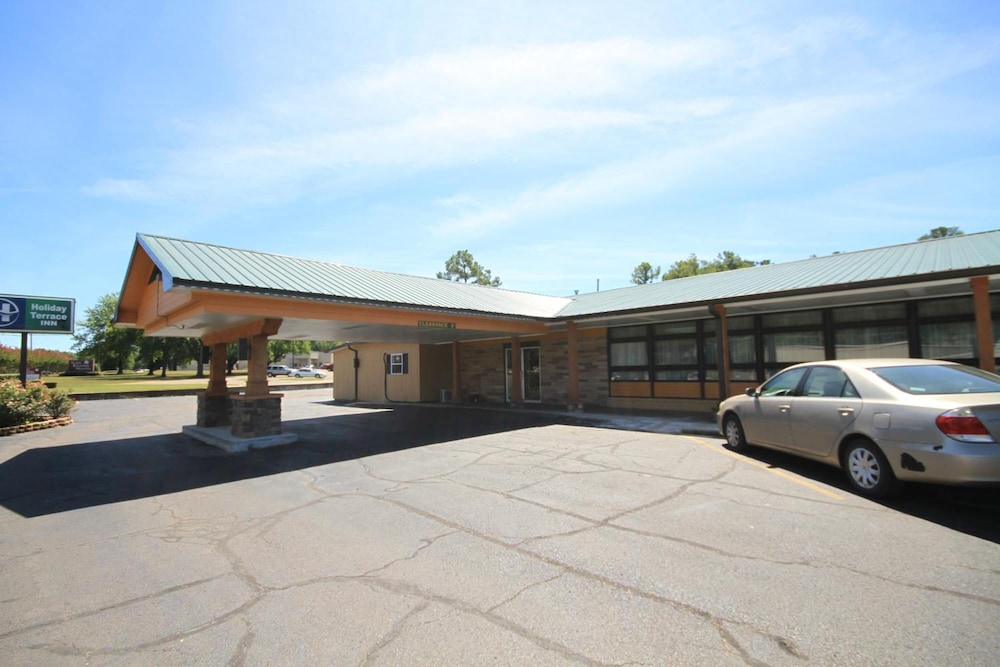Holiday Terrace Motel - photo 47