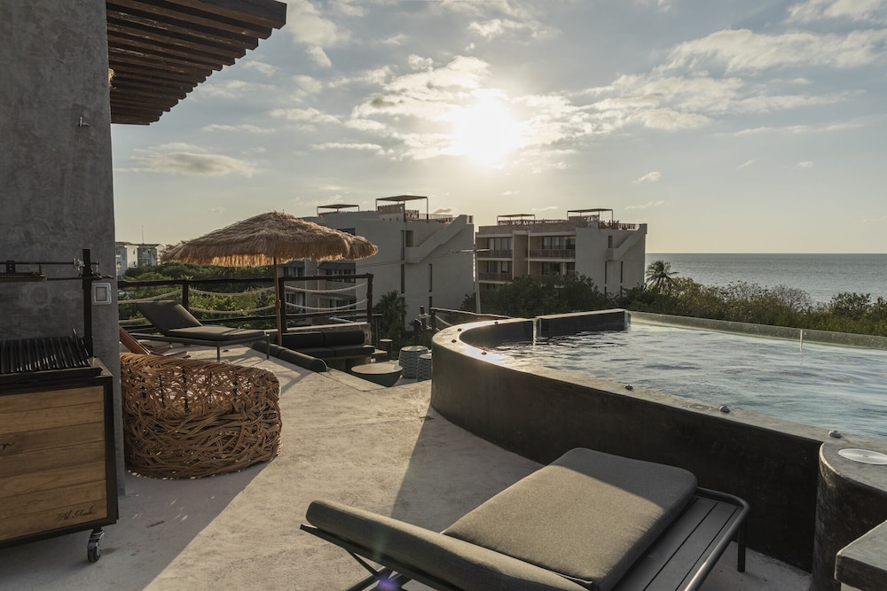Luxury Villa Ocean View Casa Mar — 4-Star Luxury Hotel in Isla Holbox, Mexico