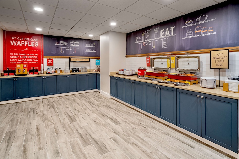 Hampton Inn Nashville Vanderbilt - photo 21