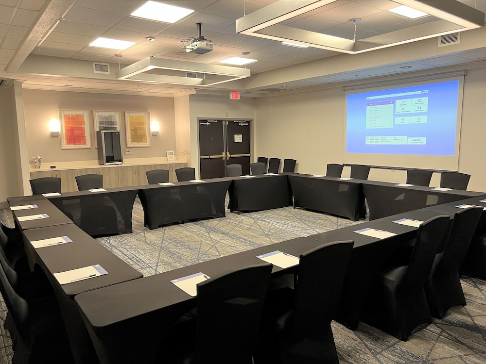 Holiday Inn Express Hotel & Suites New Tampa I 75 by IHG - photo 64