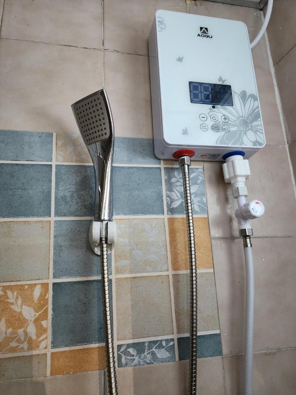 812 Quiet AC Apartment with Balcony & free Wifi