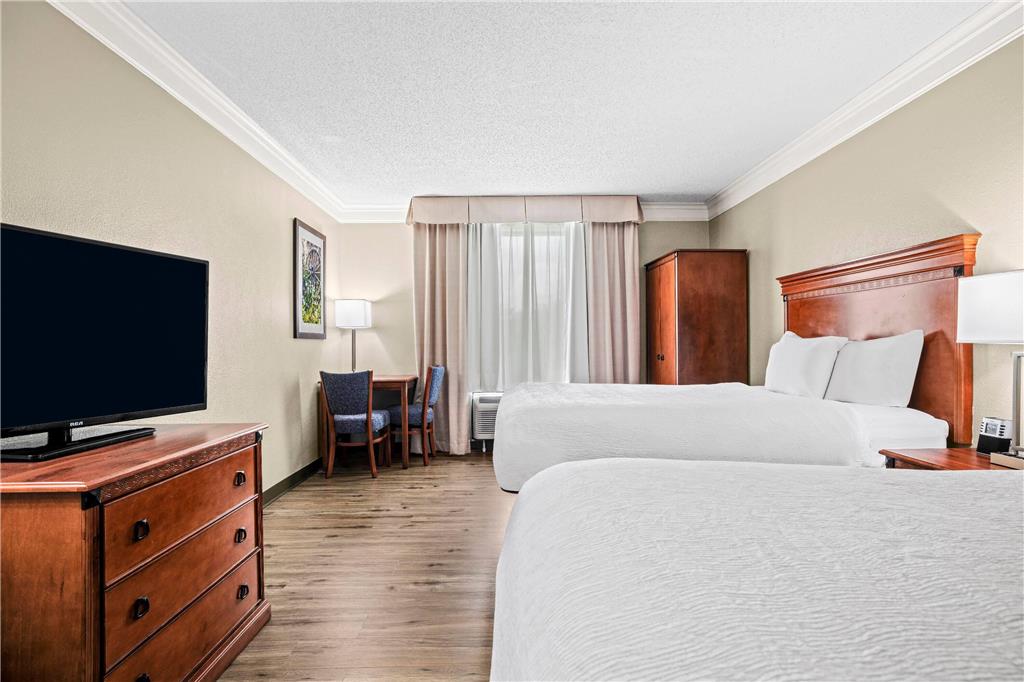 Baymont by Wyndham Madisonville - photo 15