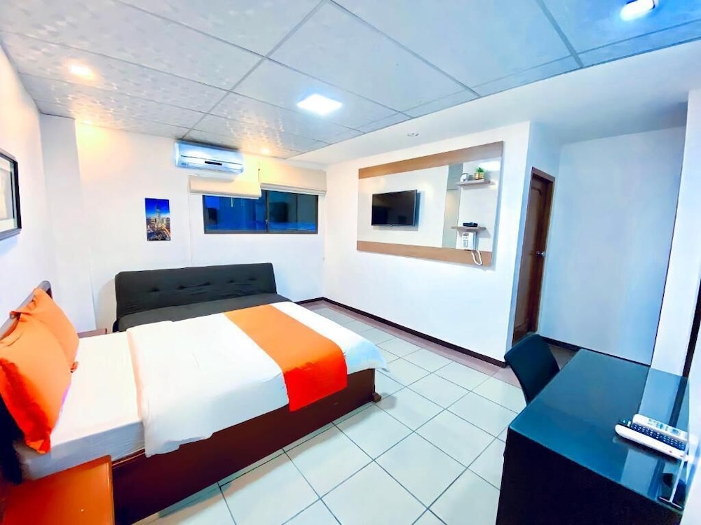 Hotel Madriggal in Portoviejo, Ecuador