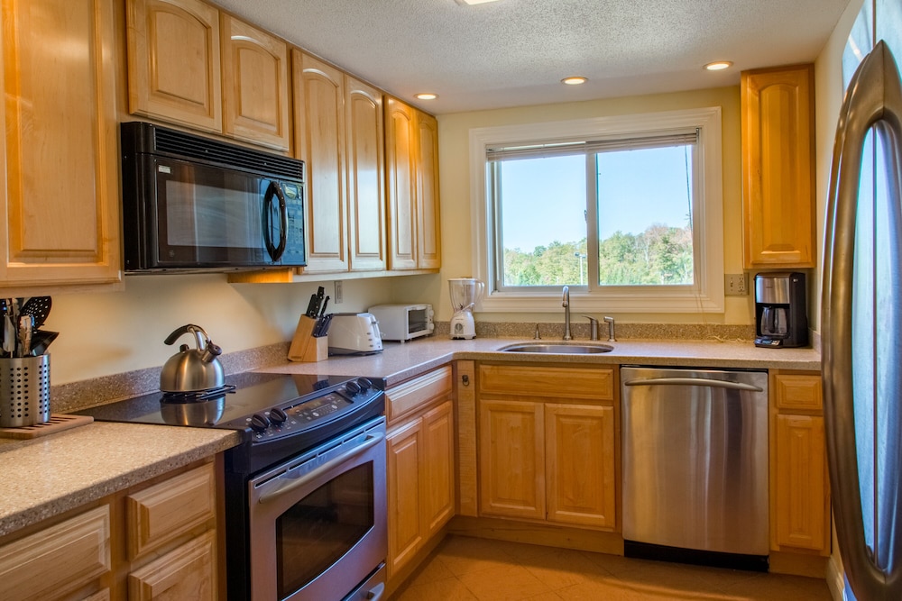 Smugglers' Notch Resort Private Suites - photo 50