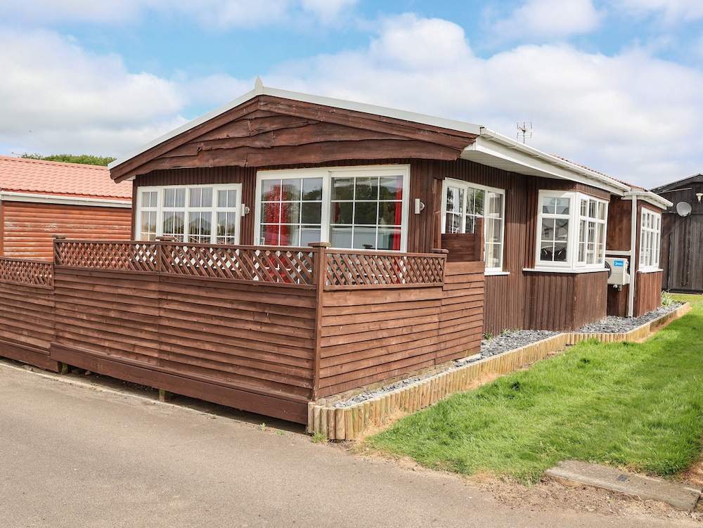 Swiss Cottage — 4-Star Luxury Hotel in Bridlington, United Kingdom