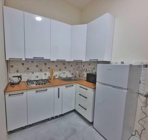 Niko Pirosmani 3 room apartment in Old Tbilisi